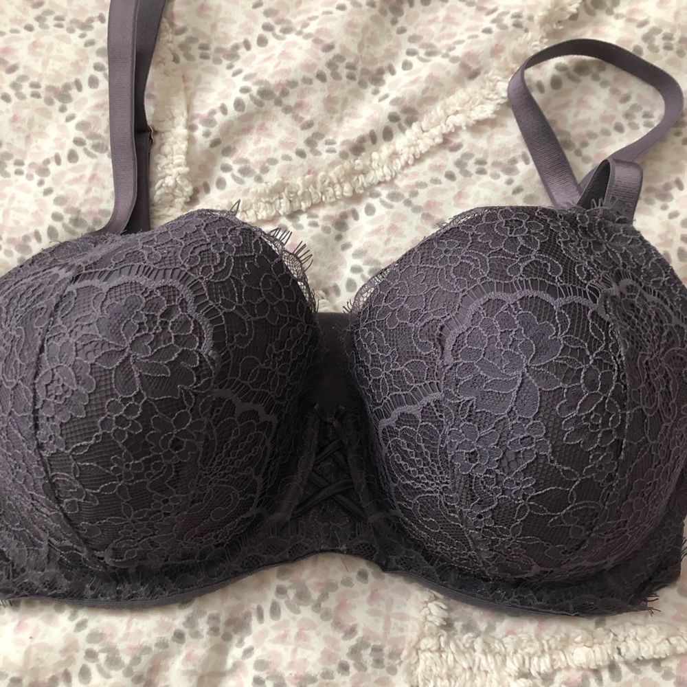 Victoria's Secret Lace Dream Angels Bra in Charcoal. Size 34DDD Like new.